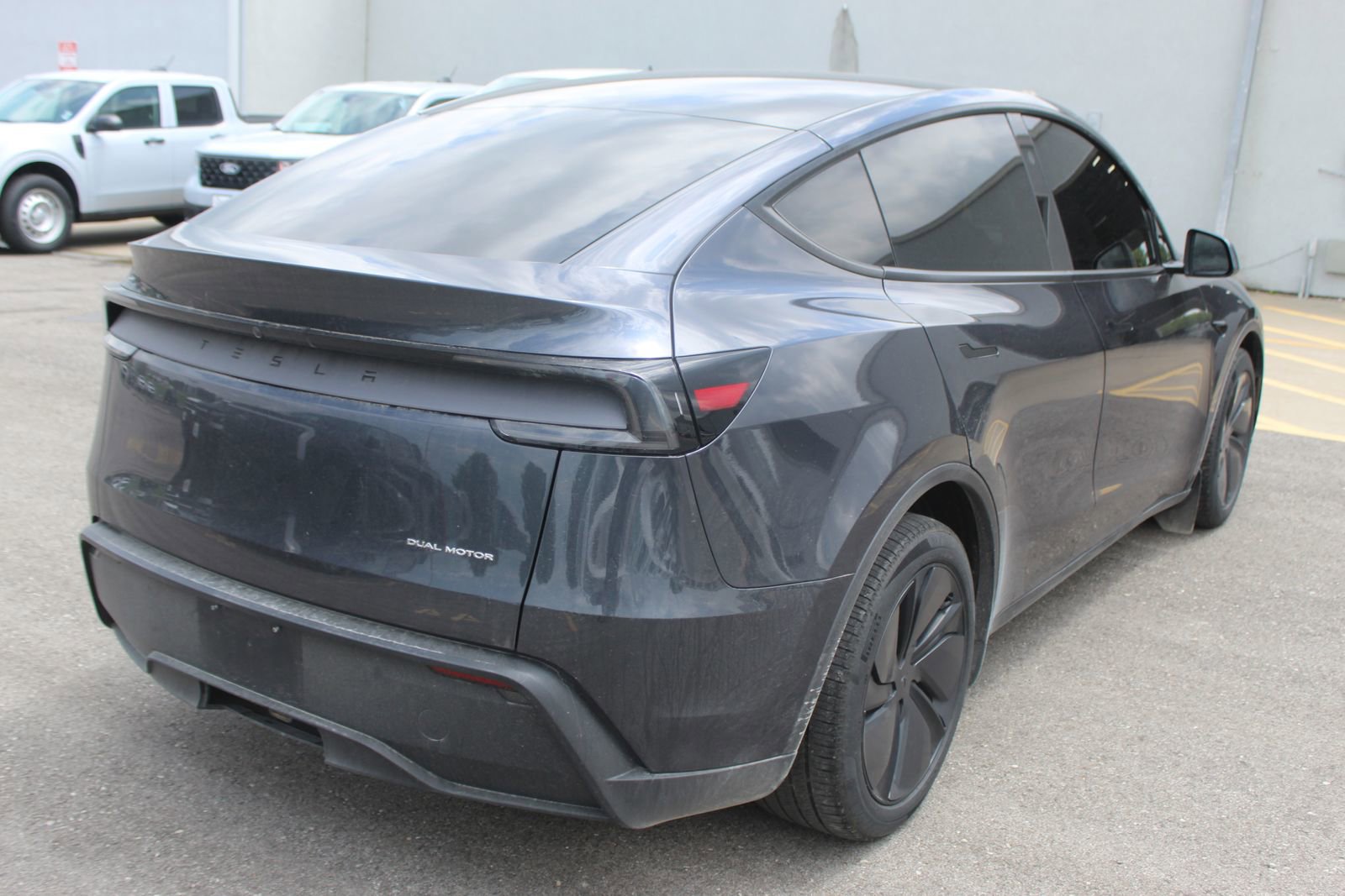 Used 2026 Tesla Model Y AWD image 6