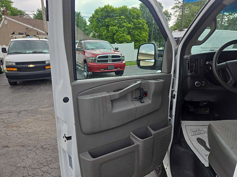 Used 2021 Chevrolet Express 2500 Extended image 8