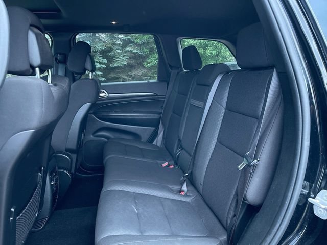 Used 2020 Jeep Grand Cherokee Laredo w/ All-Weather Capability Group AWD/4WD image 25