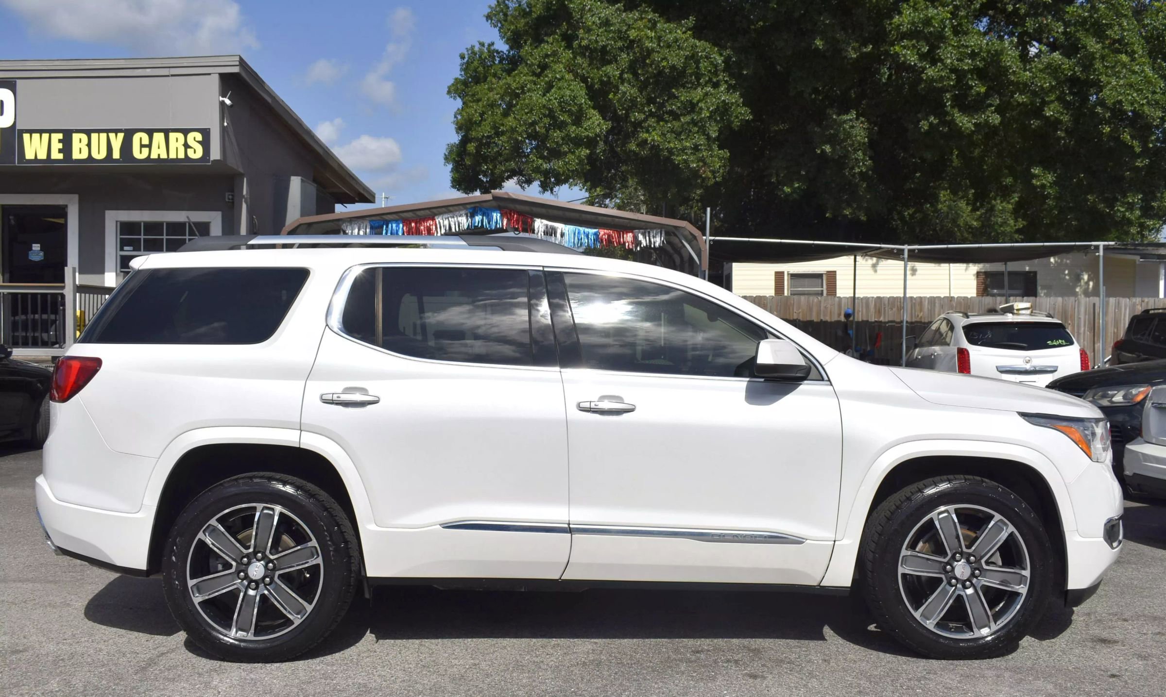 Used 2017 GMC Acadia Denali w/ Technology Package image 8