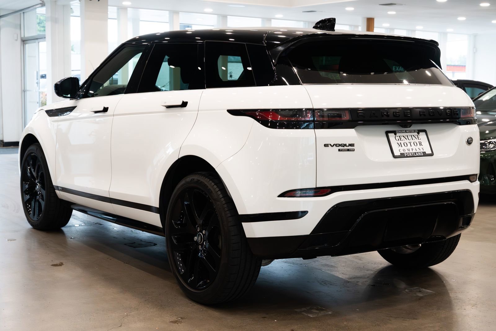 Used 2020 Land Rover Range Rover Evoque R-Dynamic HSE AWD/4WD image 6