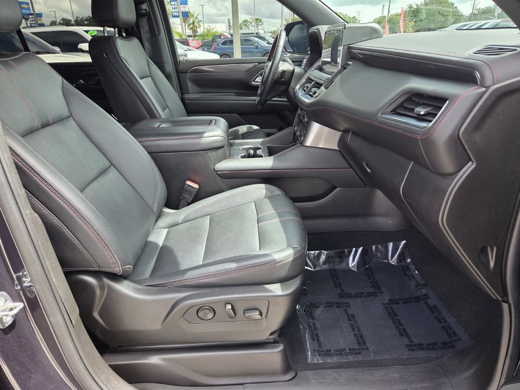 Used 2022 Chevrolet Tahoe RST w/ Luxury Package AWD/4WD image 17