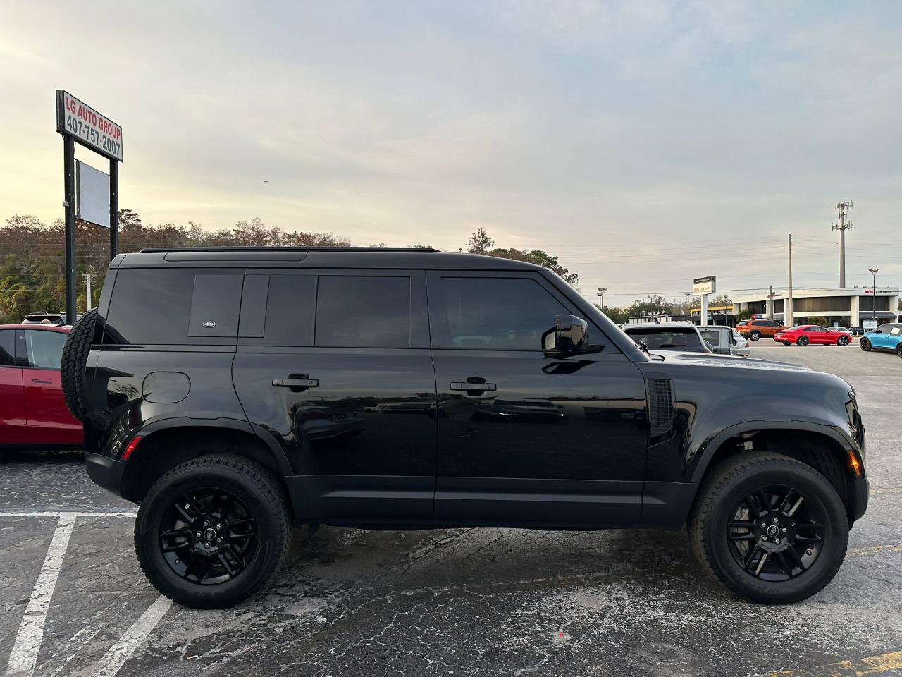 Used 2021 Land Rover Defender 110 SE image 8