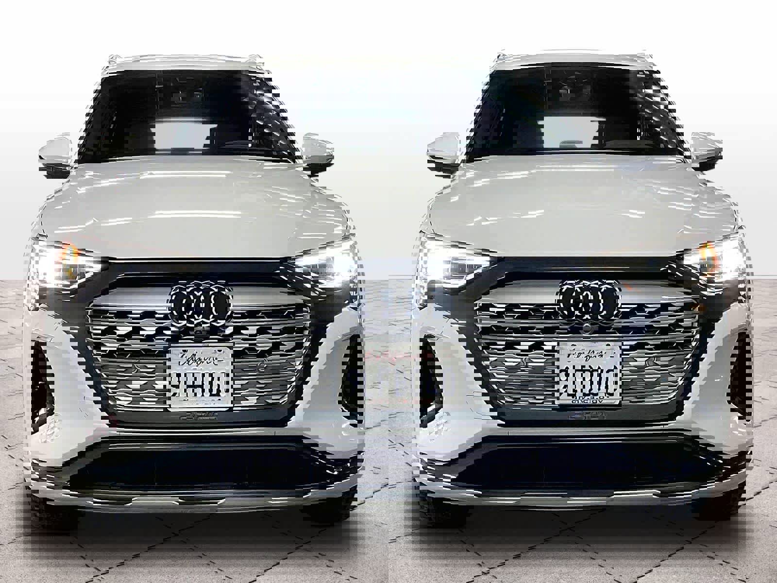 Certified 2024 Audi Q8 e-tron Premium Plus image 3