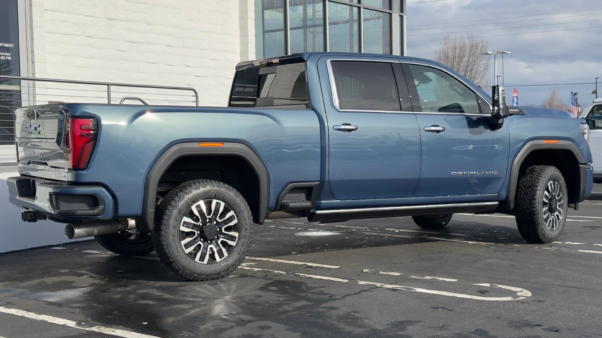 New 2026 GMC Sierra 3500 Denali Ultimate image 4
