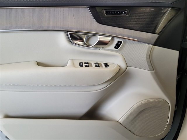 New 2026 Volvo XC90 B6 Ultra image 35