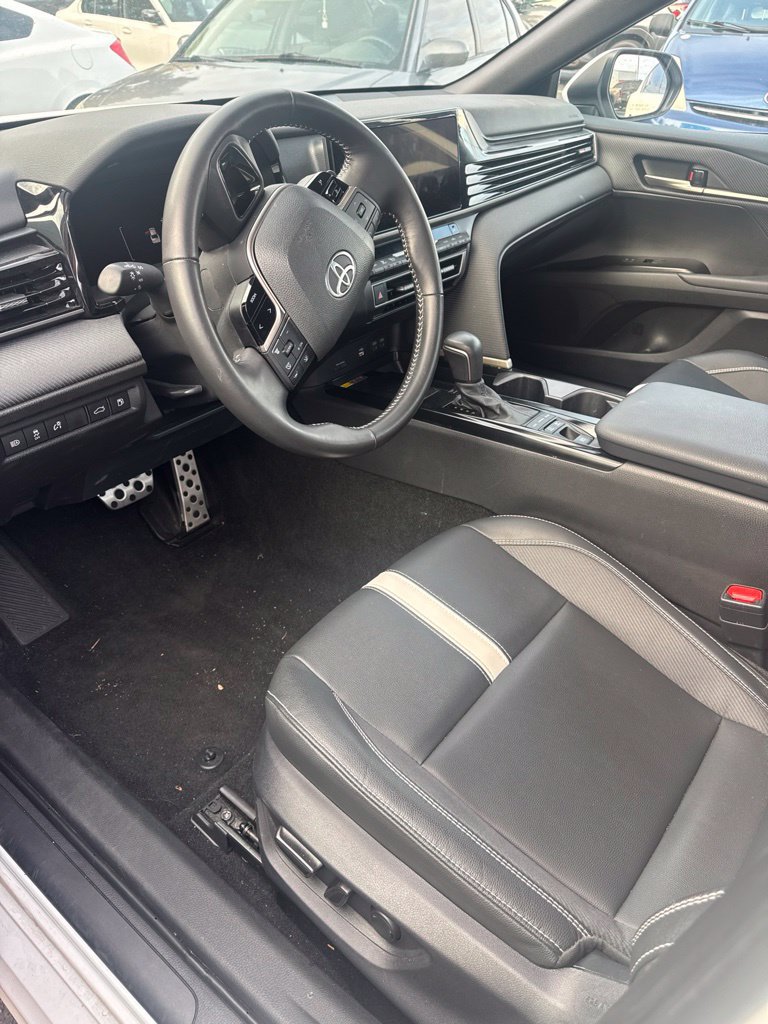 Used 2026 Toyota Camry SE FWD image 2