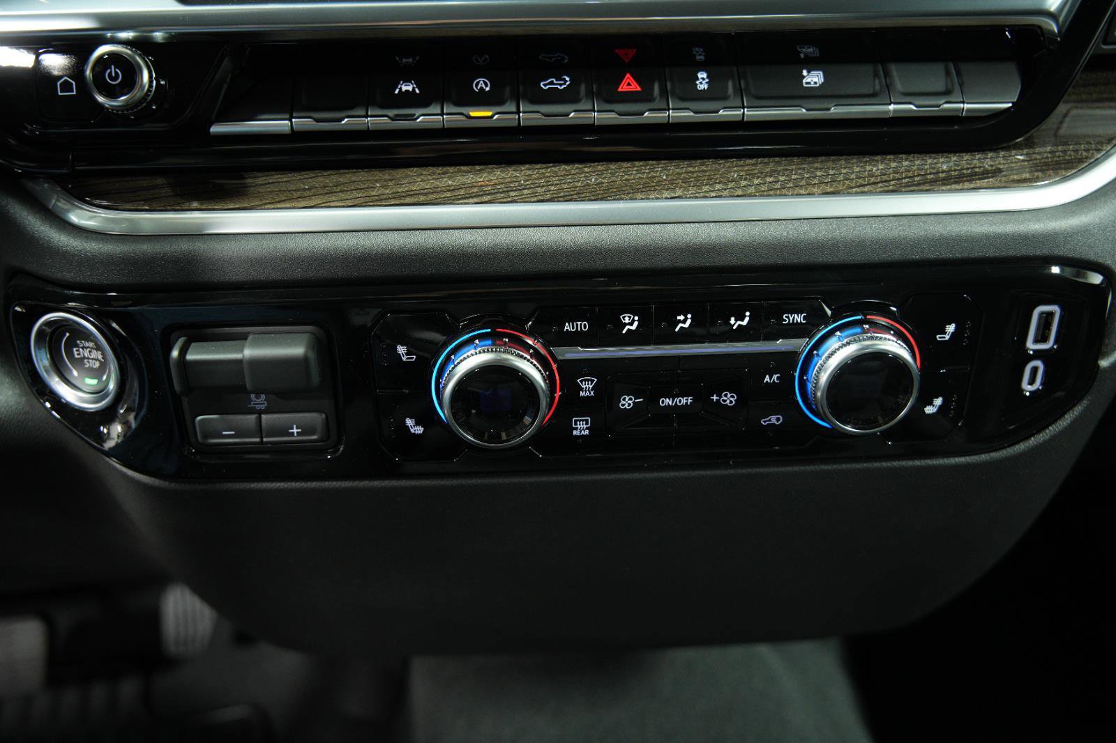 New 2026 GMC Sierra 1500 Elevation image 36