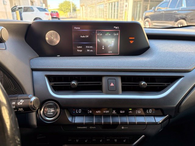 Used 2019 Lexus UX 200 w/ Premium Package FWD image 10
