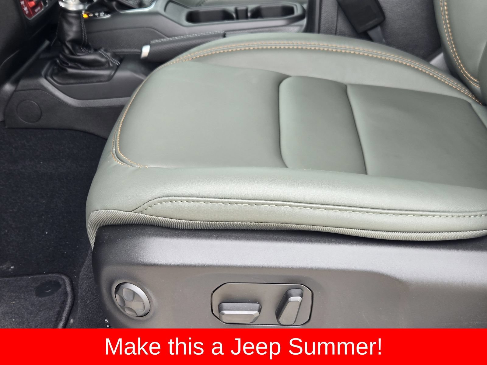 New 2026 Jeep Gladiator Mojave AWD/4WD image 32