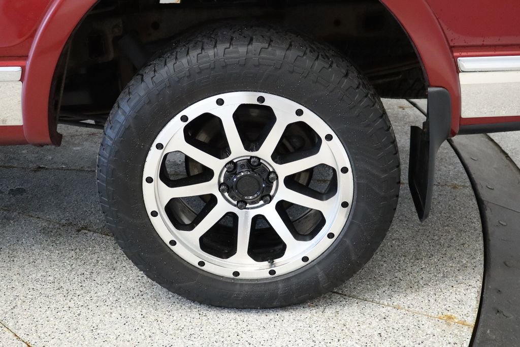 Used 2013 Ford F150 Platinum AWD/4WD image 12