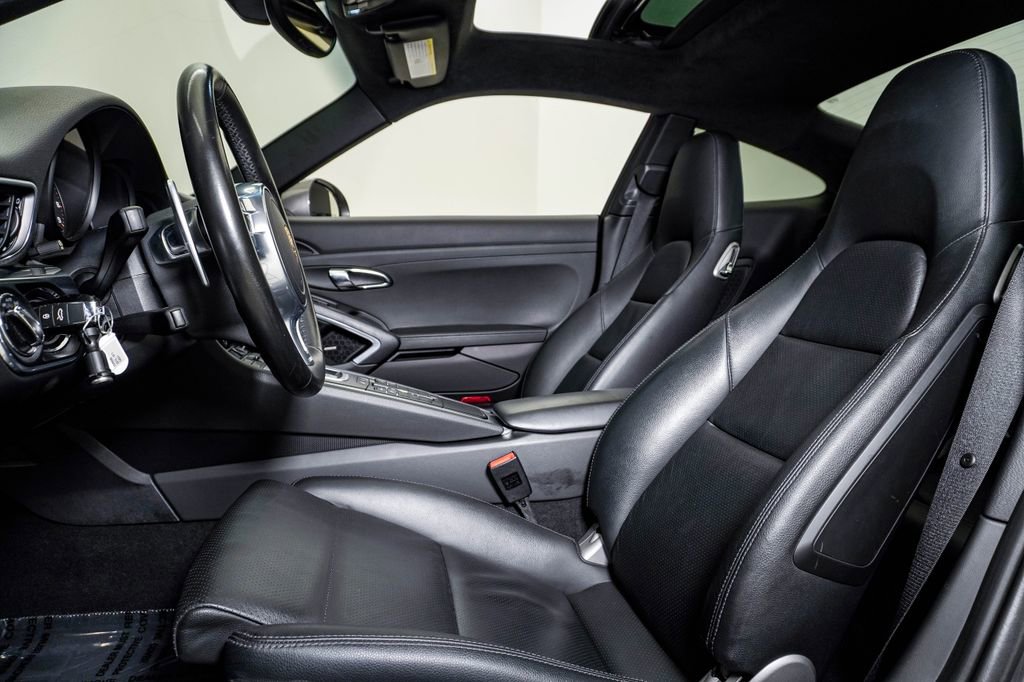 Used 2015 Porsche 911 Carrera RWD image 5