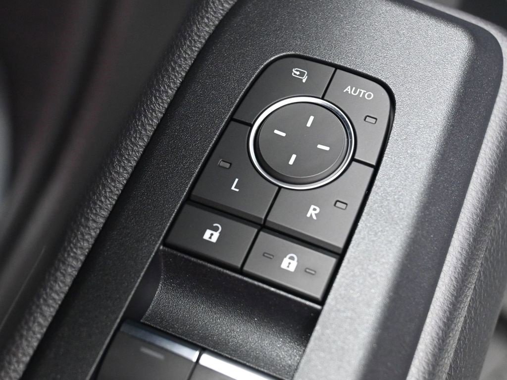 Certified 2024 Toyota Land Cruiser image 12