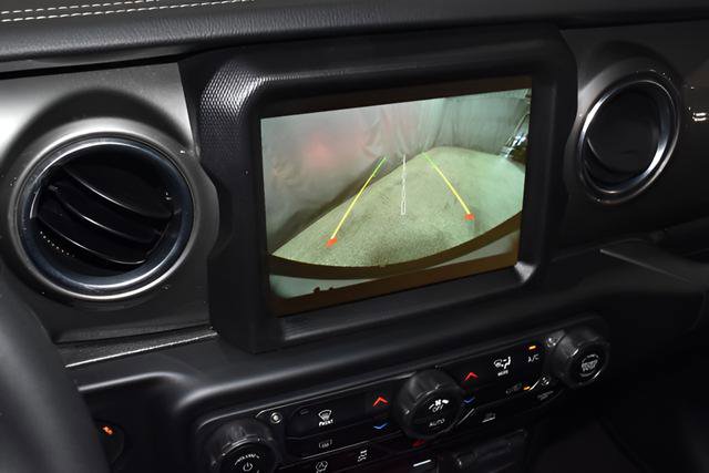 Used 2023 Jeep Wrangler Unlimited Sahara AWD/4WD image 13