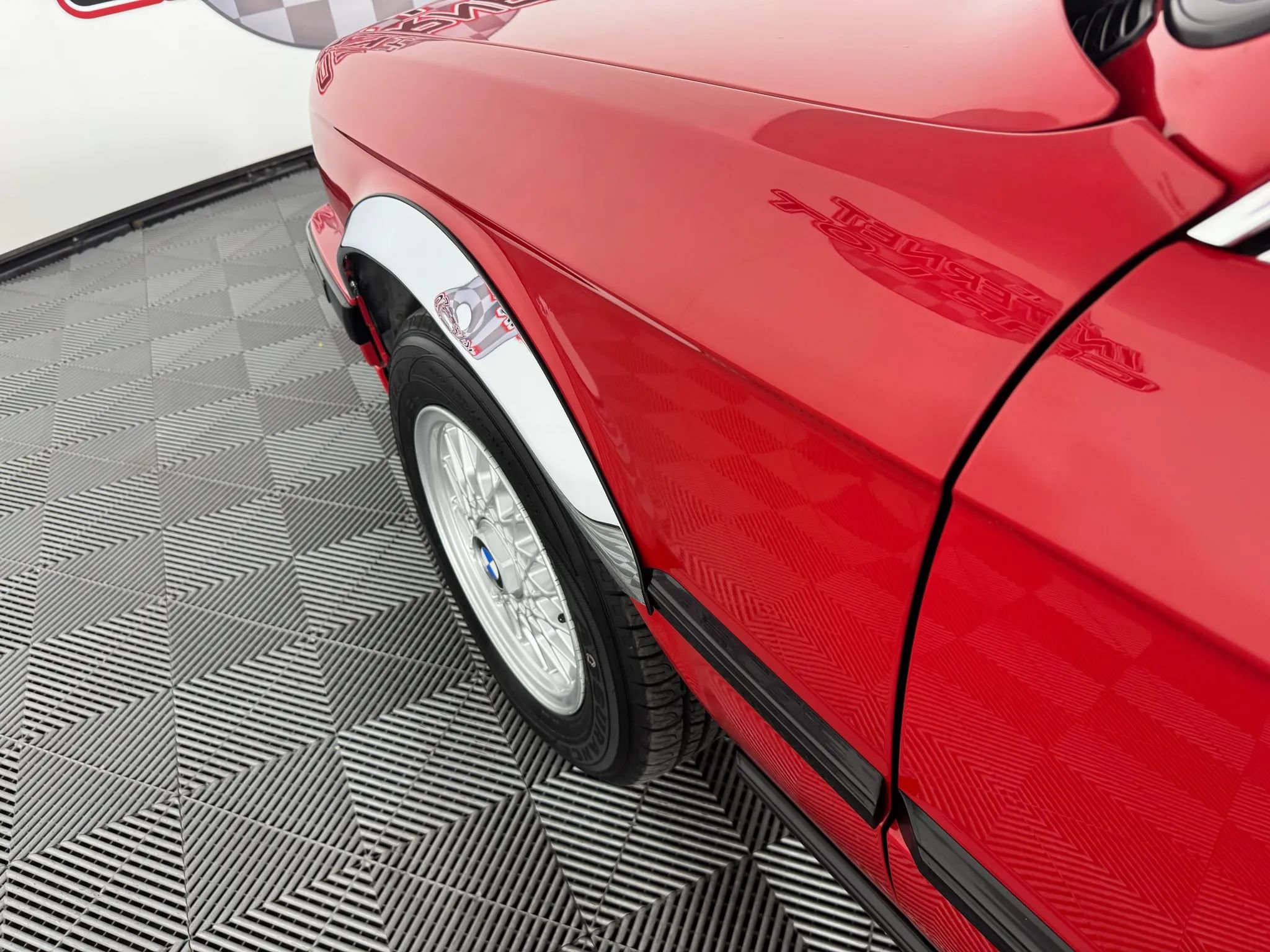 Used 1991 BMW 325i Convertible RWD image 35