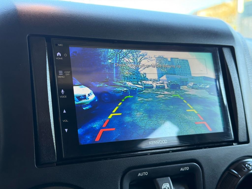 Used 2017 Jeep Wrangler Unlimited Sahara image 26