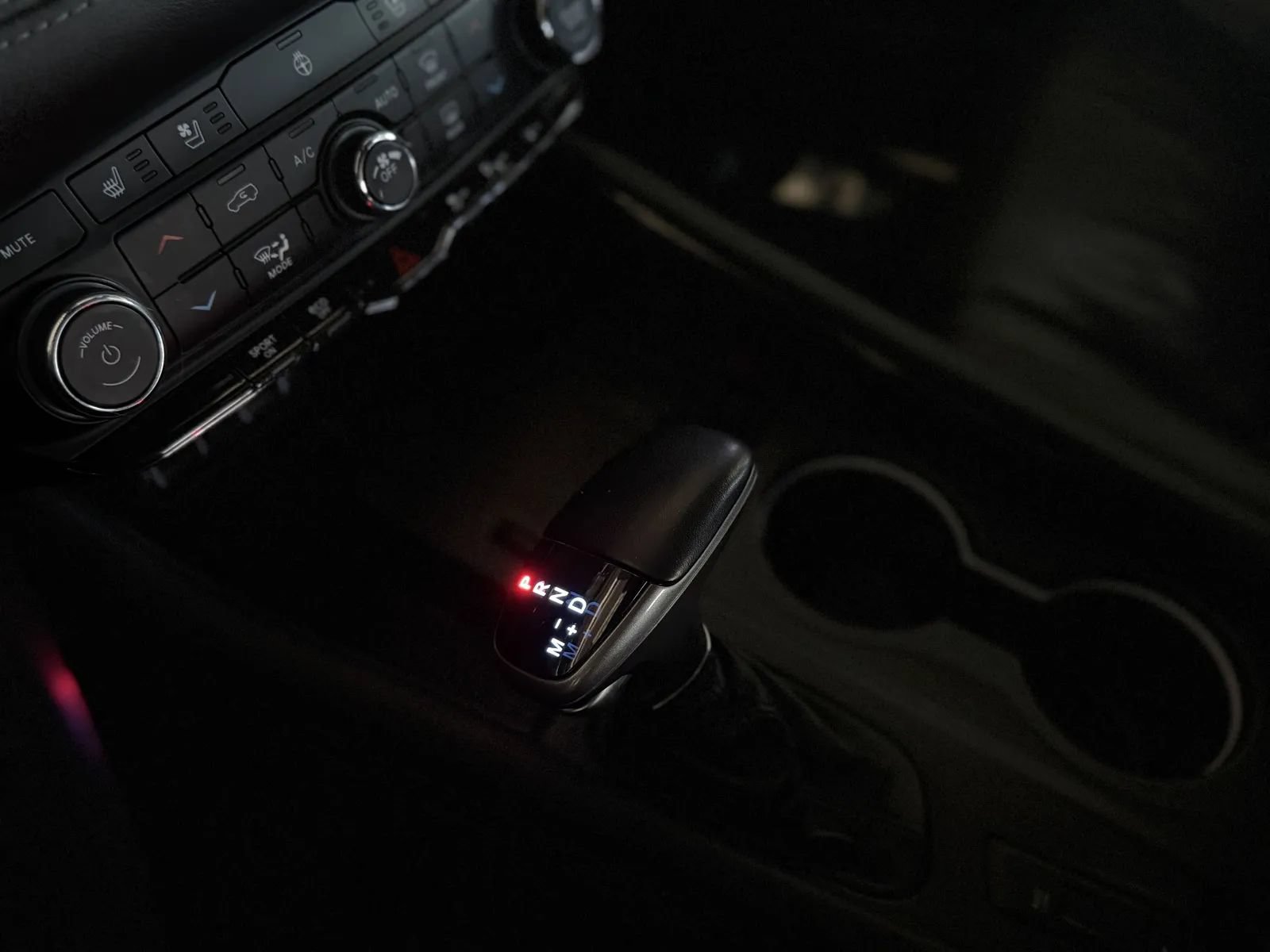 Used 2021 Dodge Durango Citadel w/ Premium Entertainment Group AWD/4WD image 38