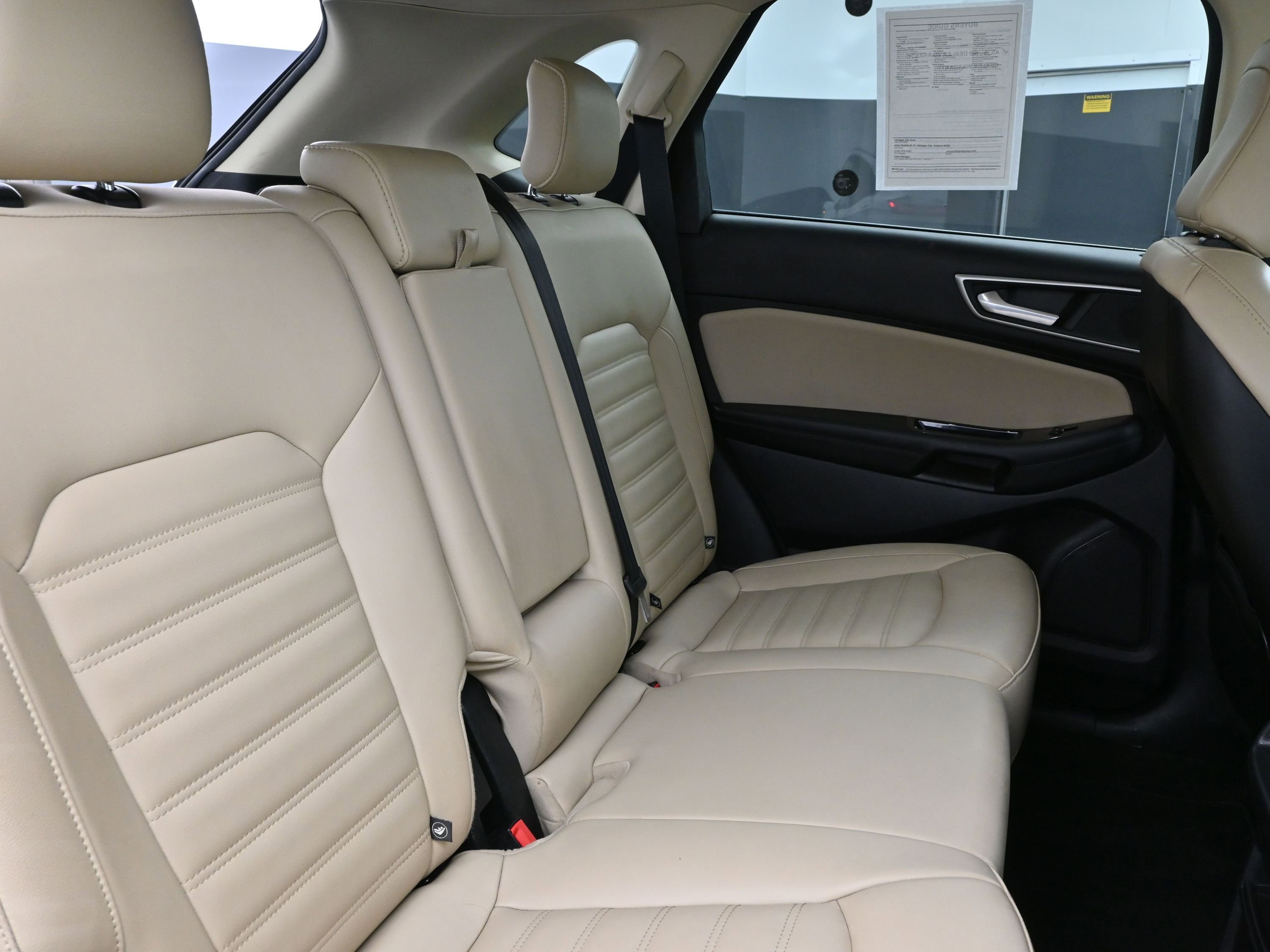 Used 2020 Ford Edge SEL image 25