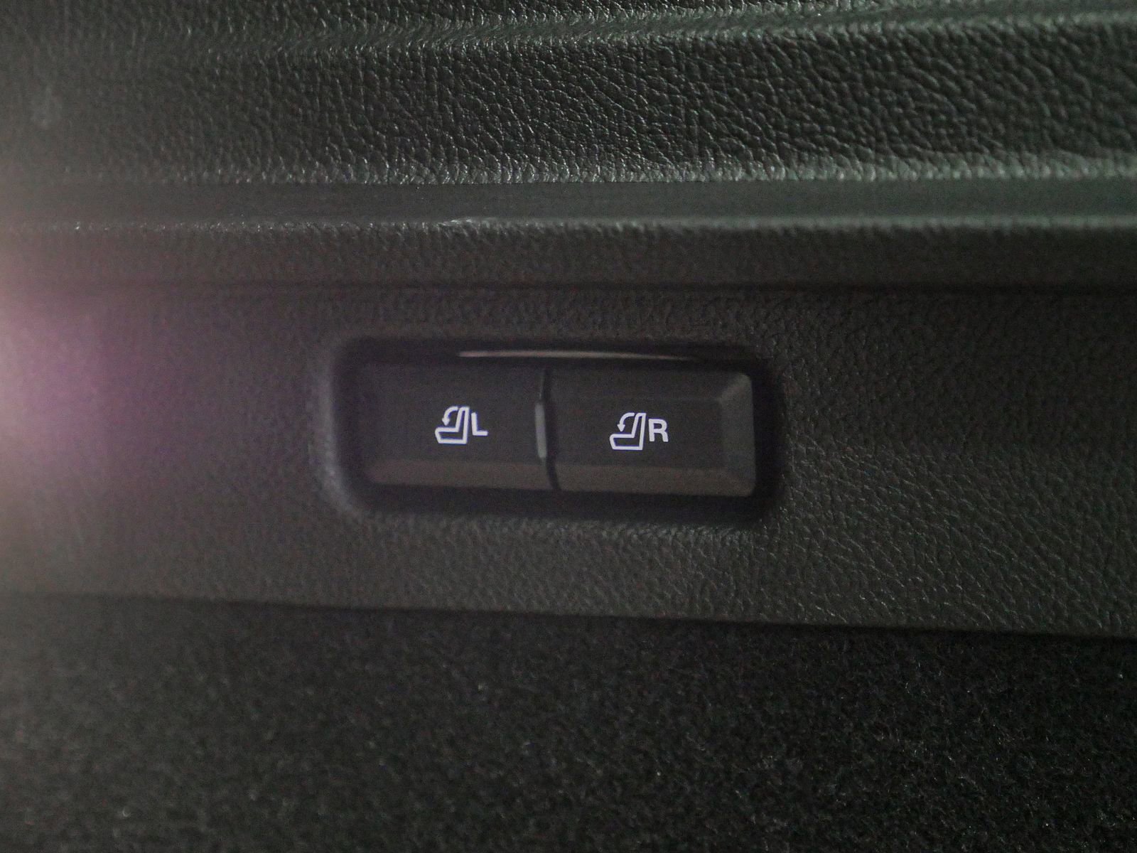 New 2025 Lincoln Corsair Reserve w/ Equipment Group 202A image 20