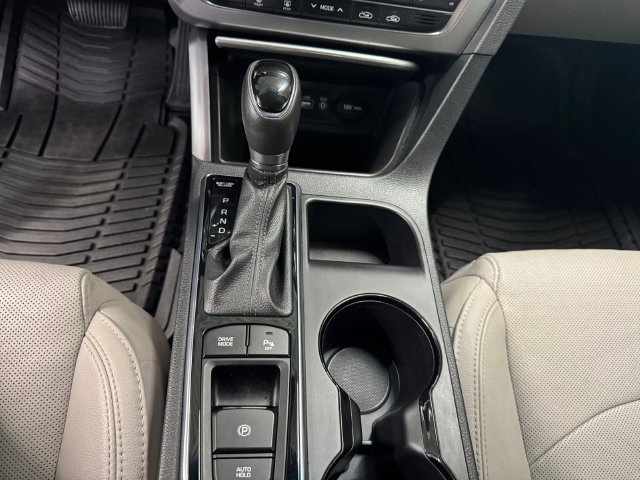 Used 2017 Hyundai Sonata Limited w/ Ultimate Package 04 FWD image 16