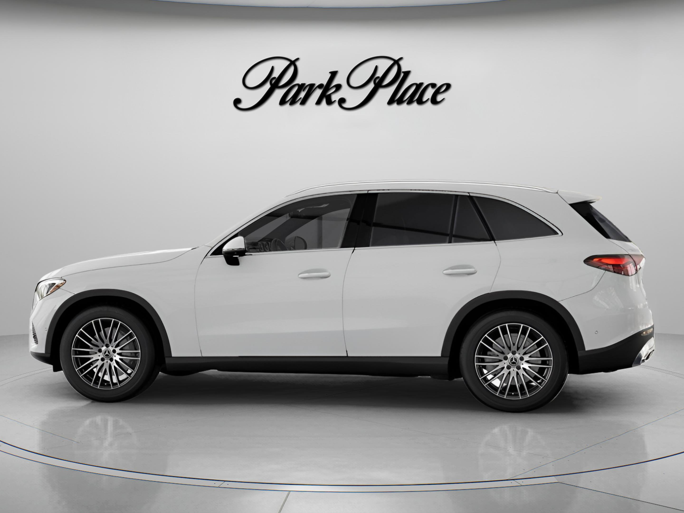 Used 2026 Mercedes-Benz GLC 300 image 8