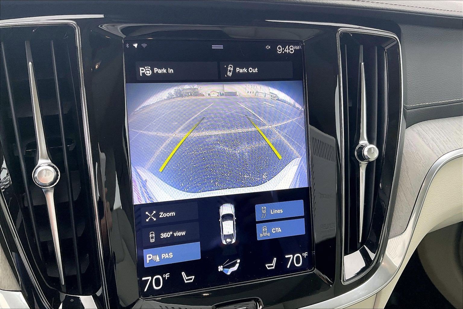 Used 2022 Volvo S60 T8 Inscription image 26