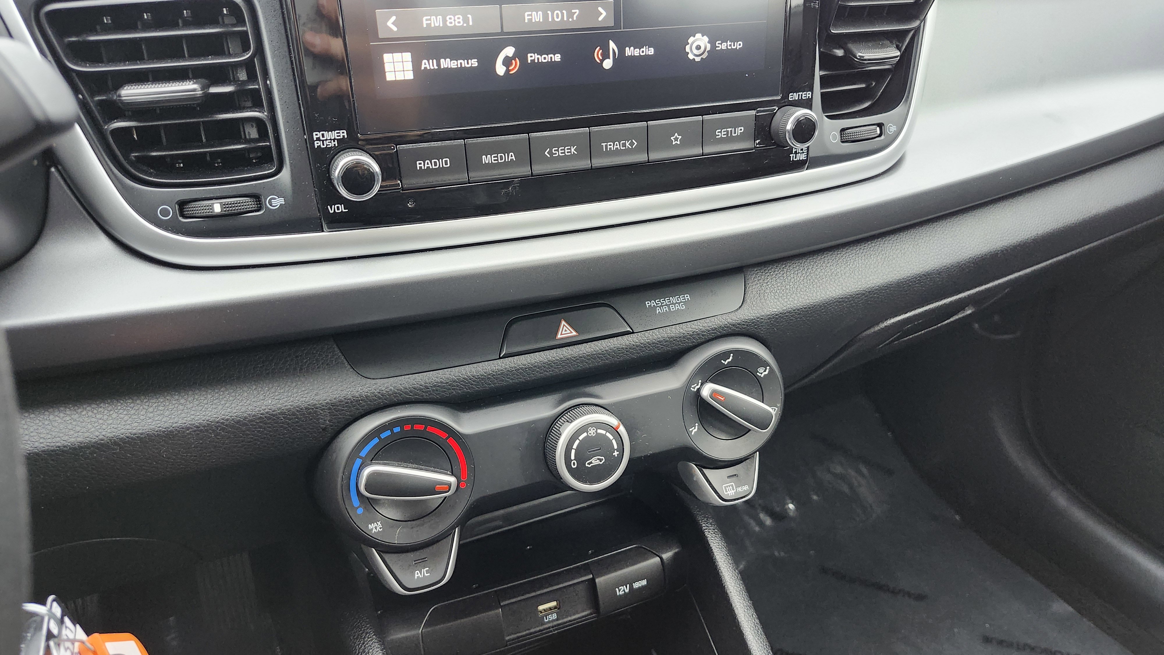 Used 2023 Kia Rio S image 28