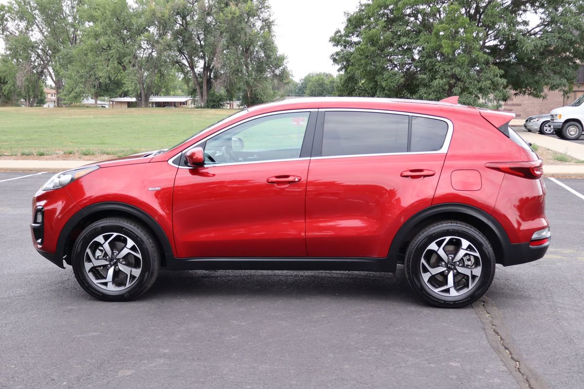 Used 2022 Kia Sportage LX image 9