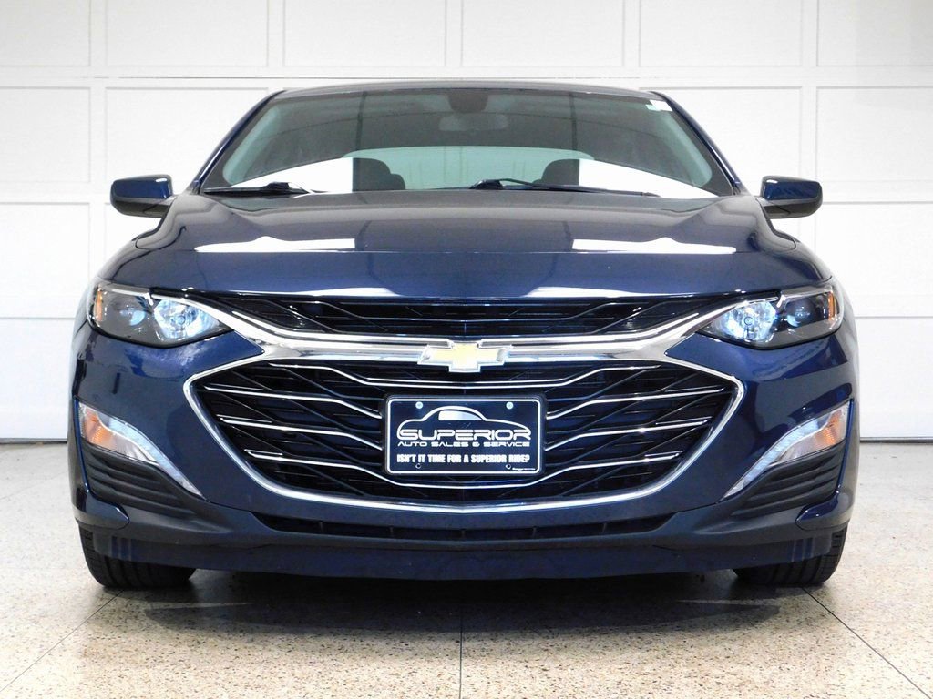 Used 2019 Chevrolet Malibu LT image 2