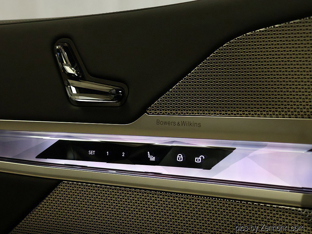 Used 2026 BMW 760i xDrive w/ Executive Package image 10