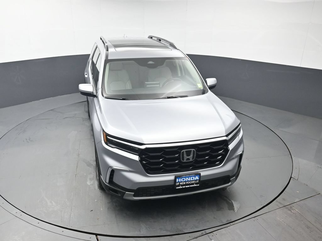 Certified 2025 Honda Pilot Touring image 49