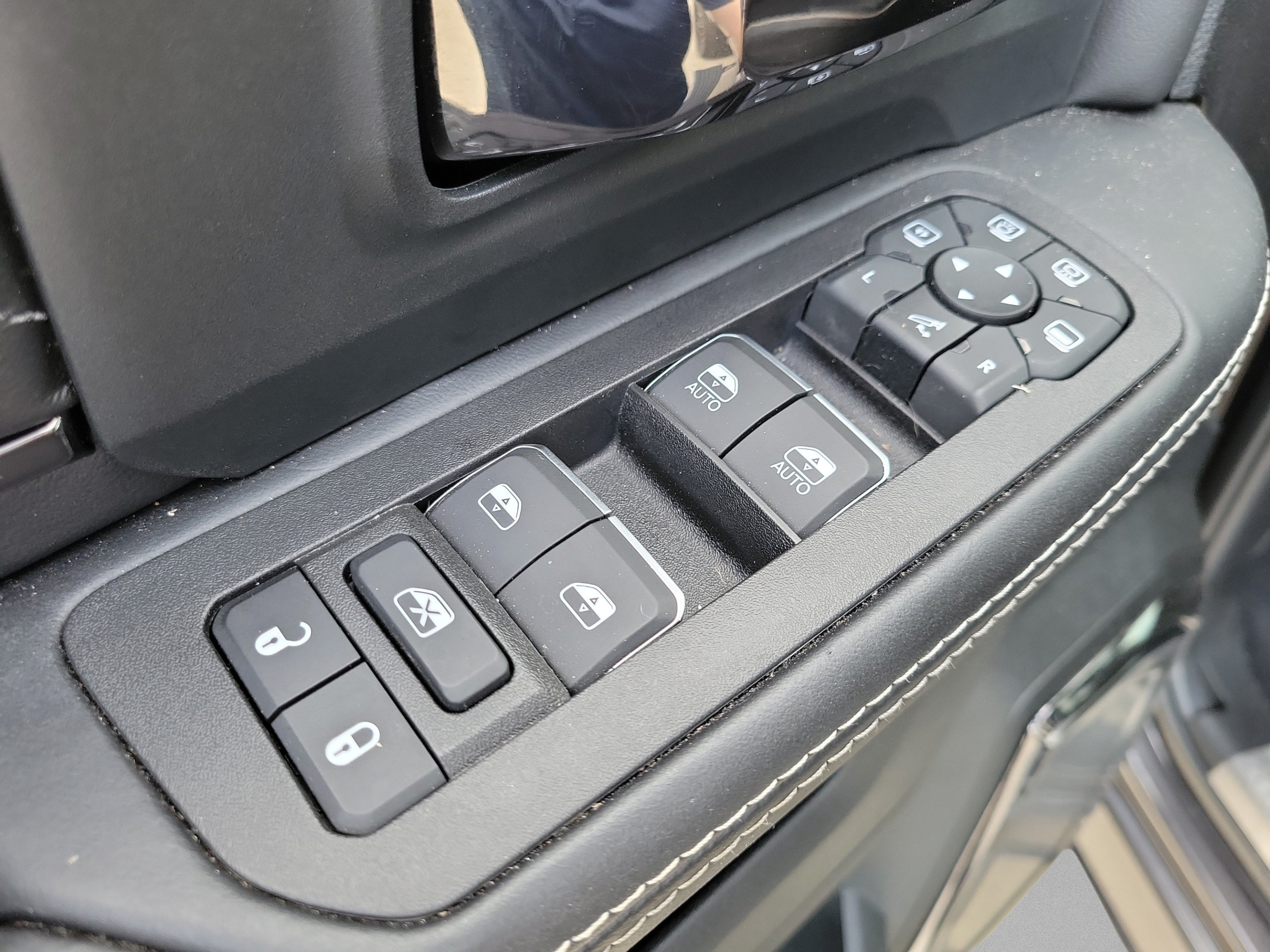 Certified 2025 RAM 2500 Limited AWD/4WD image 13
