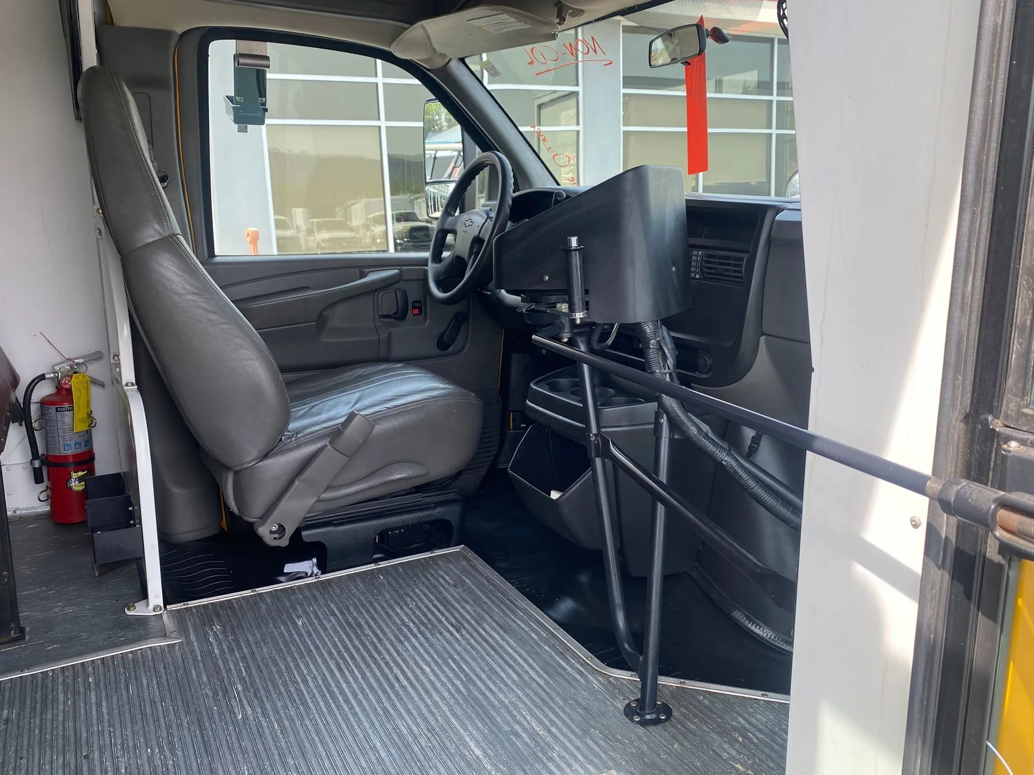 Used 2005 Chevrolet Express 3500 w/ School Bus Package image 19