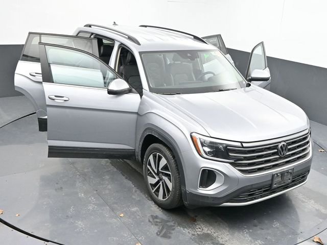 Used 2024 Volkswagen Atlas SE image 39