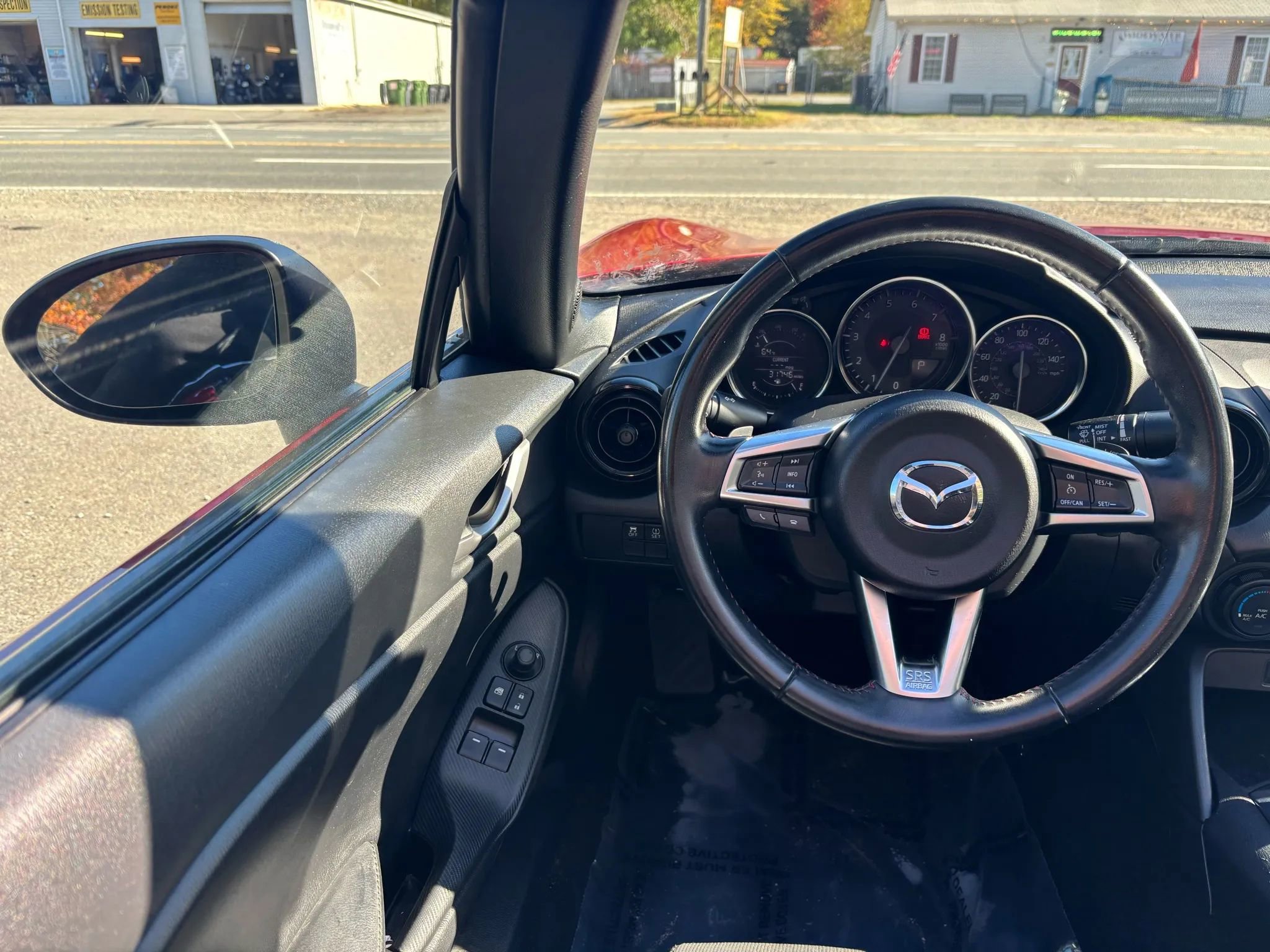 Used 2016 MAZDA MX-5 Miata Sport image 33