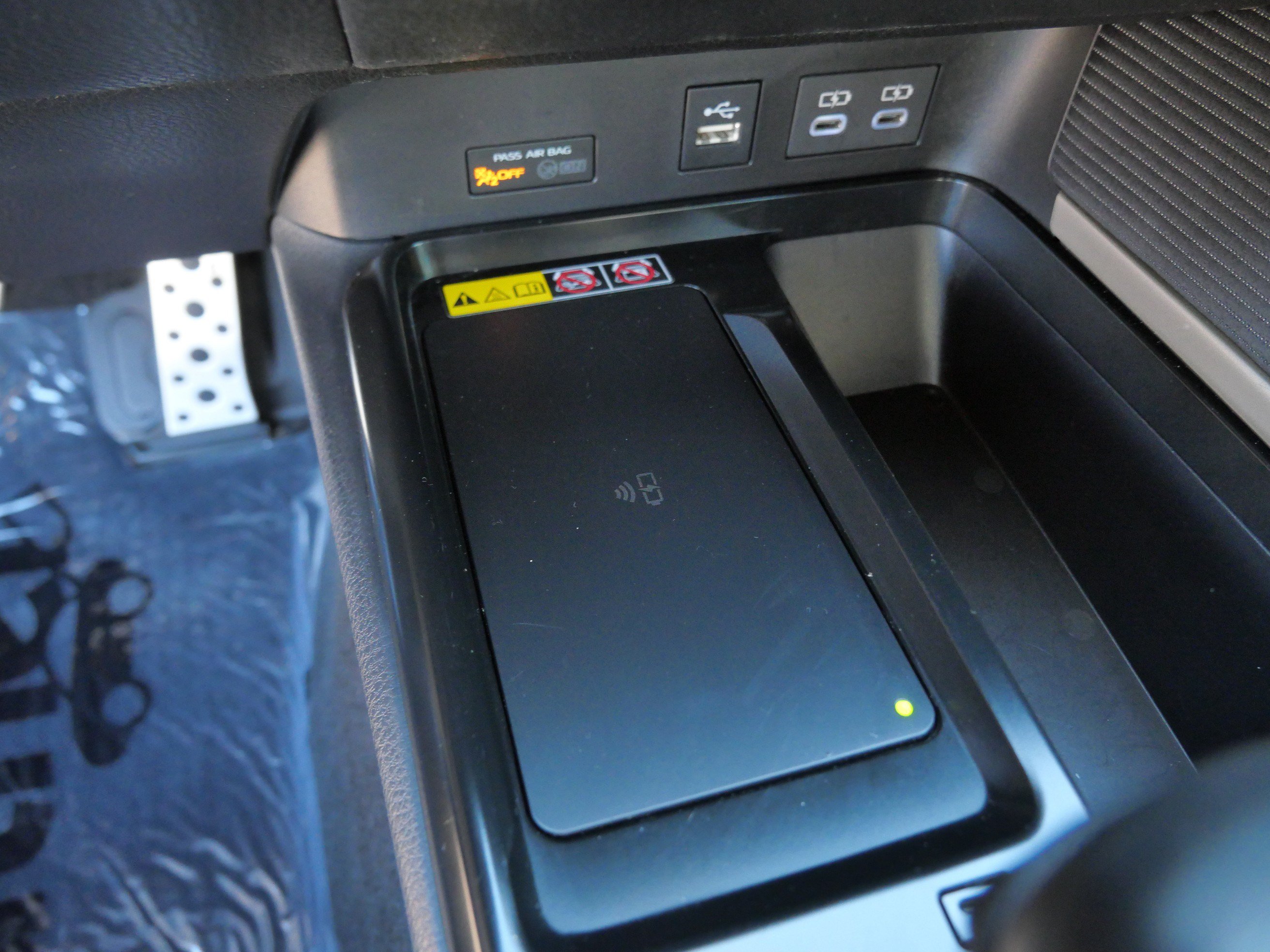 Used 2026 Toyota Camry SE FWD image 32