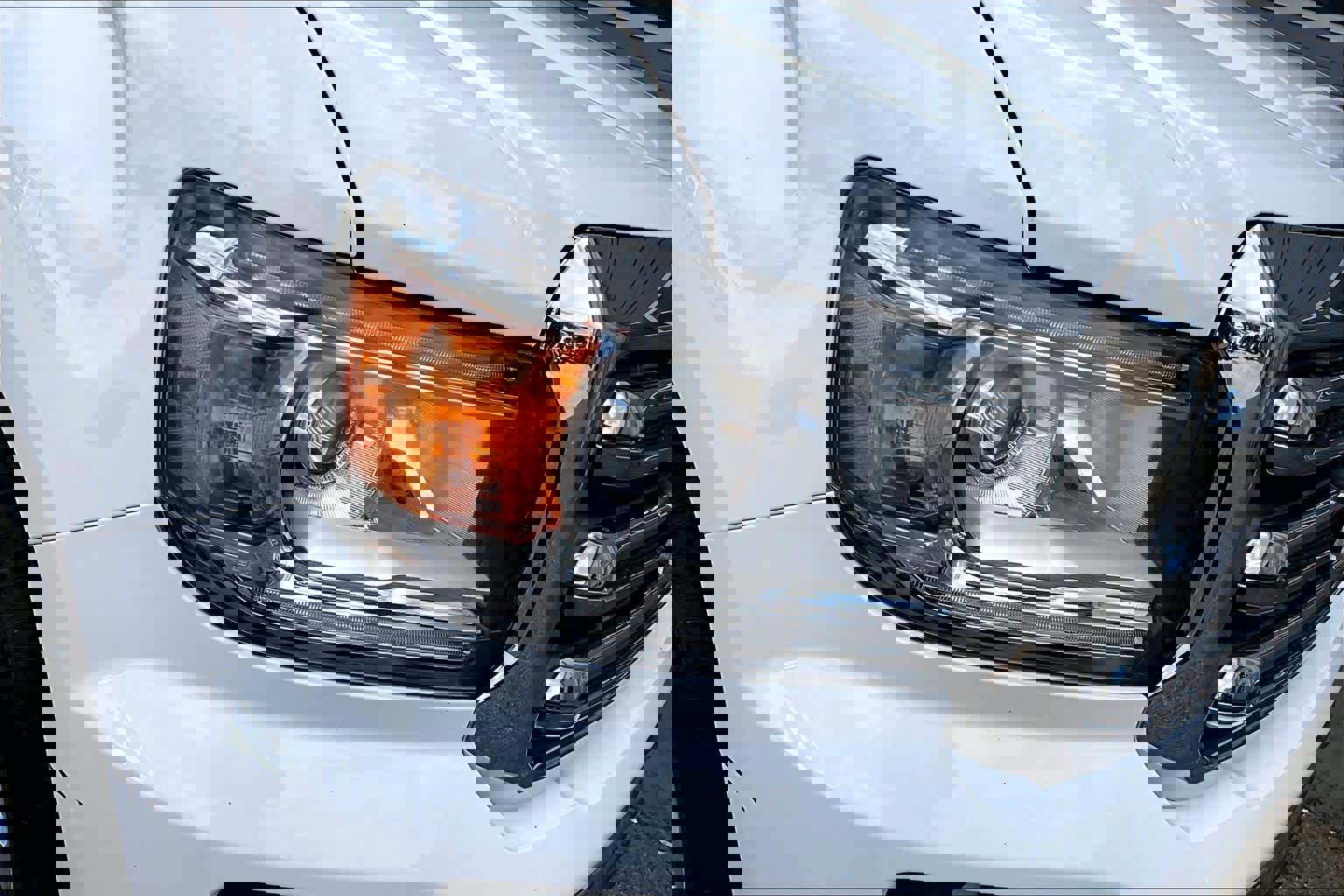 Used 2016 GMC Canyon SLT w/ Driver Alert Package image 27