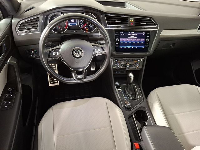Used 2021 Volkswagen Tiguan SE R-Line AWD/4WD image 2