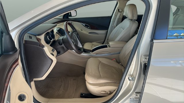 Used 2010 Buick LaCrosse CXS FWD image 8