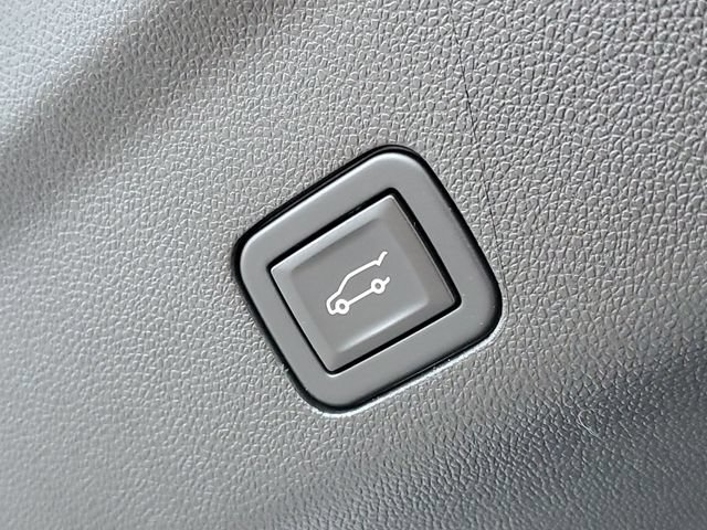Used 2023 Chevrolet Tahoe LT w/ Luxury Package AWD/4WD image 35