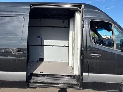 Used 2024 Mercedes-Benz Sprinter 2500 image 10