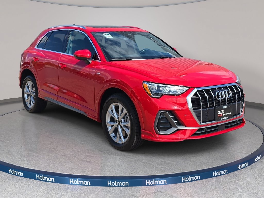 Certified 2022 Audi Q3 2.0T Premium AWD/4WD image 4