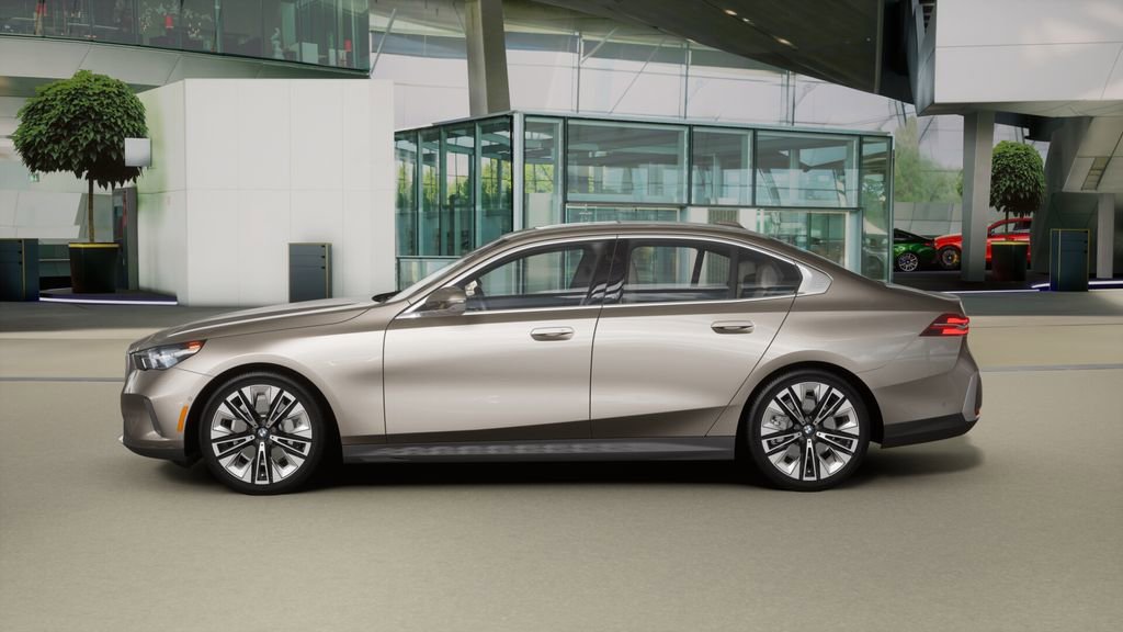 New 2026 BMW 530i xDrive w/ Premium Package image 4
