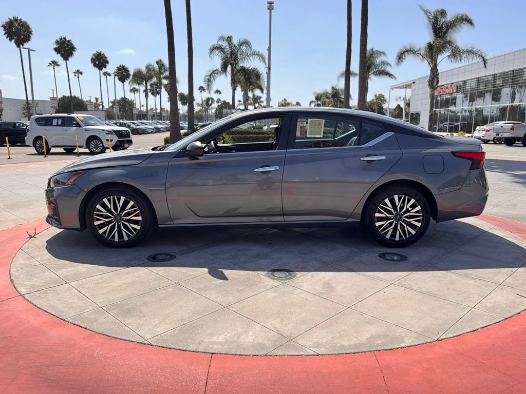 Certified 2024 Nissan Altima 2.5 SV FWD image 5