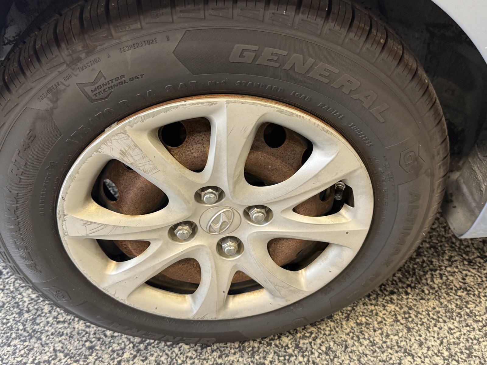 Used 2014 Hyundai Accent GLS FWD image 20
