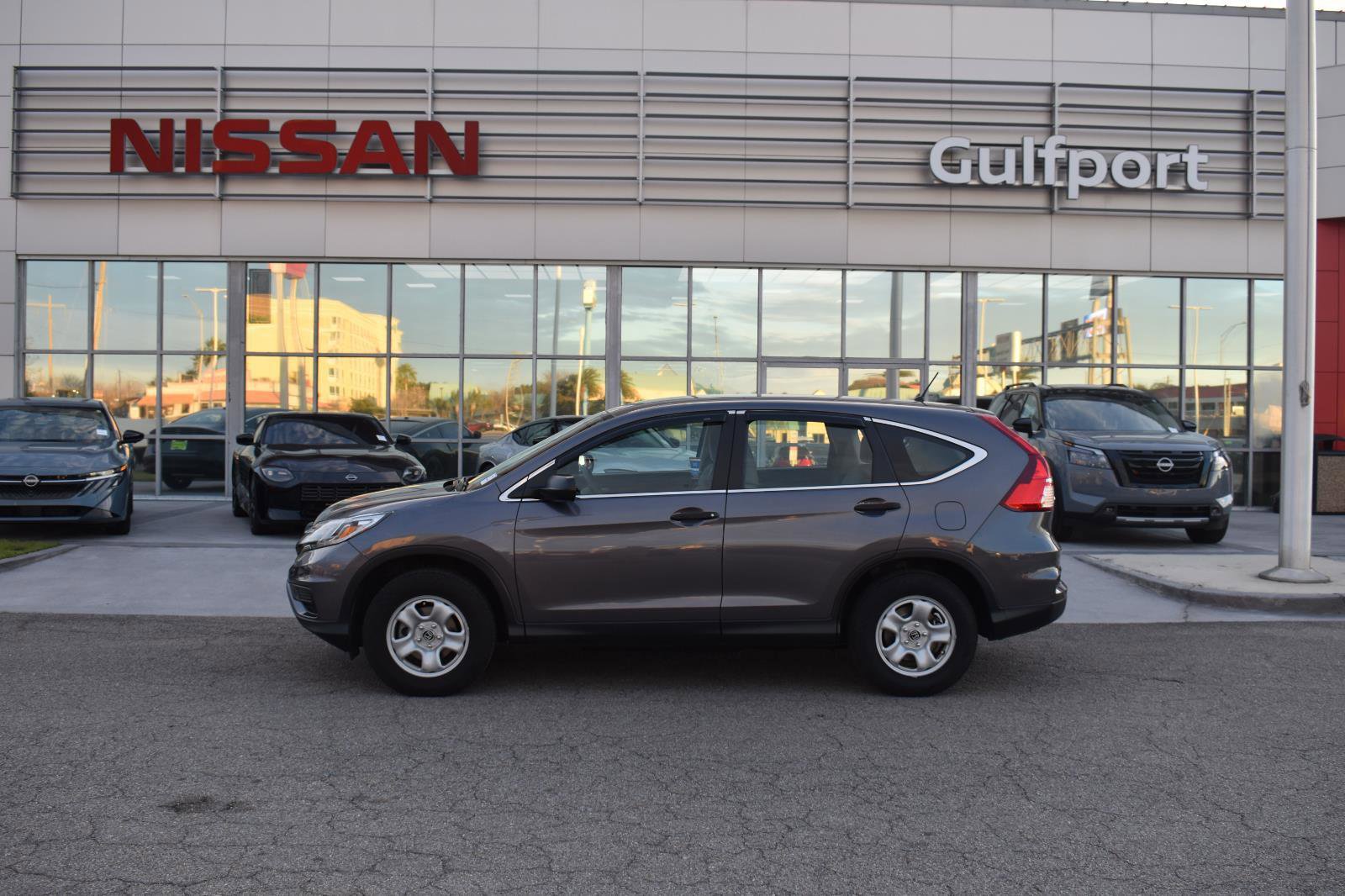 Used 2016 Honda CR-V LX image 3