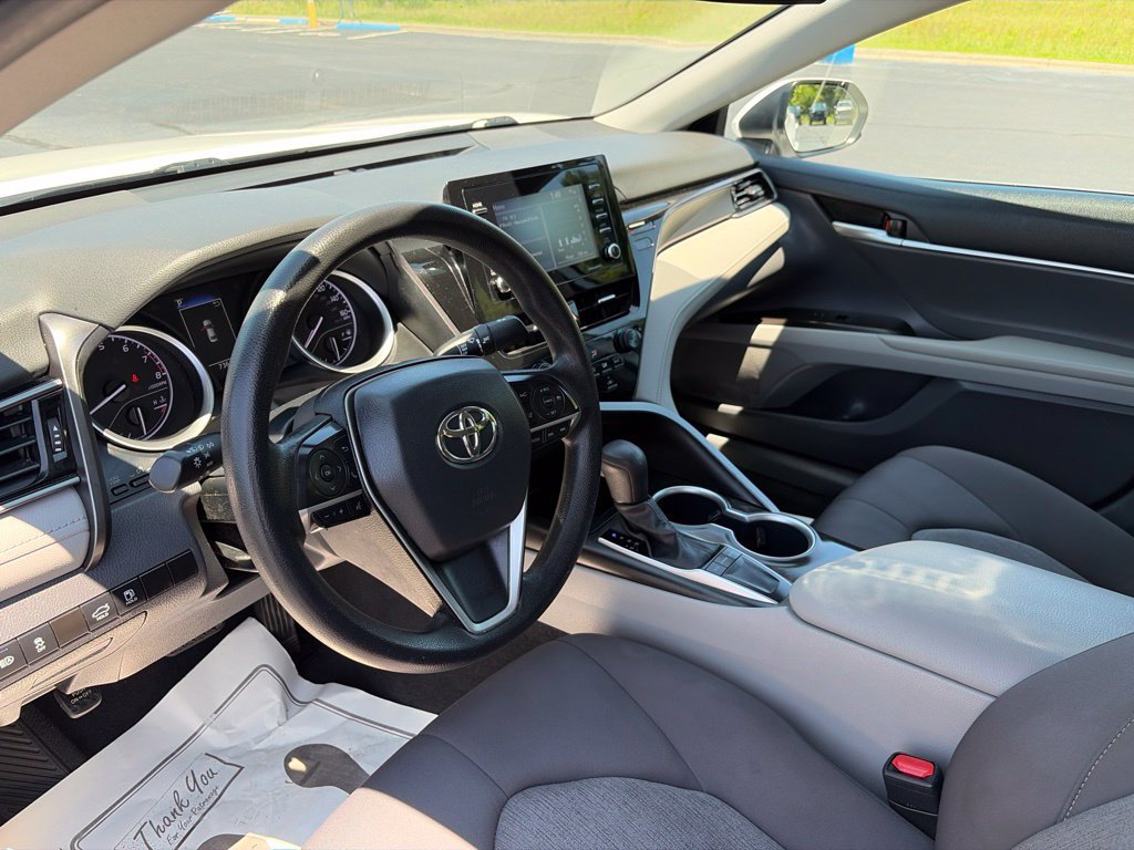 Used 2024 Toyota Camry LE FWD image 18