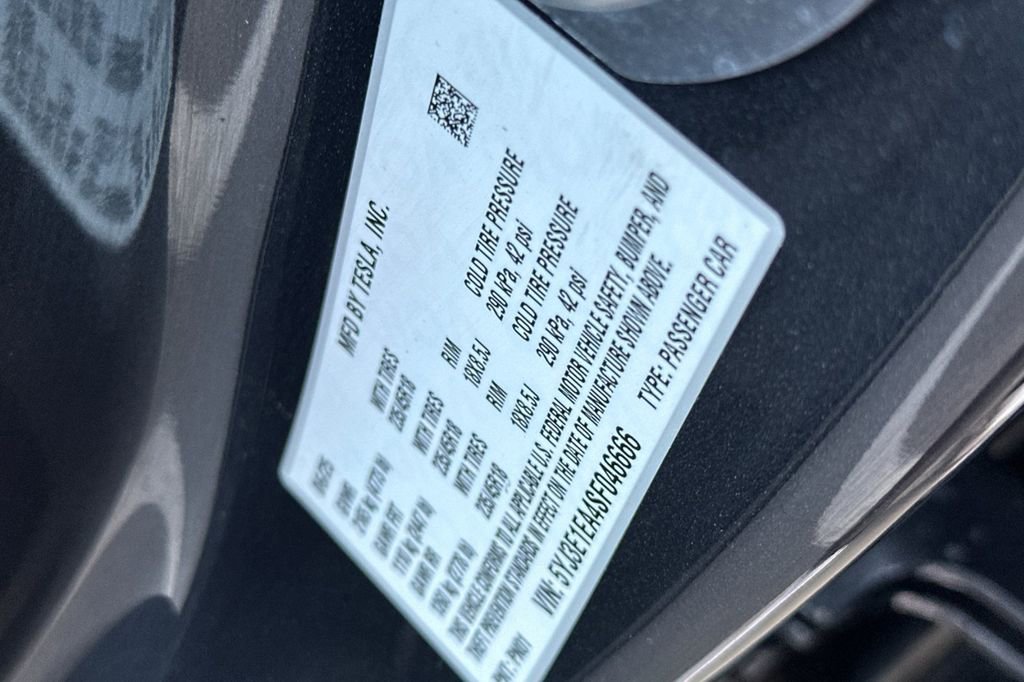Used 2025 Tesla Model 3 image 23