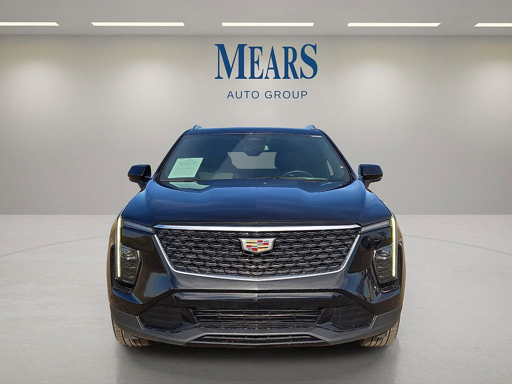 Used 2024 Cadillac XT4 Premium Luxury image 8