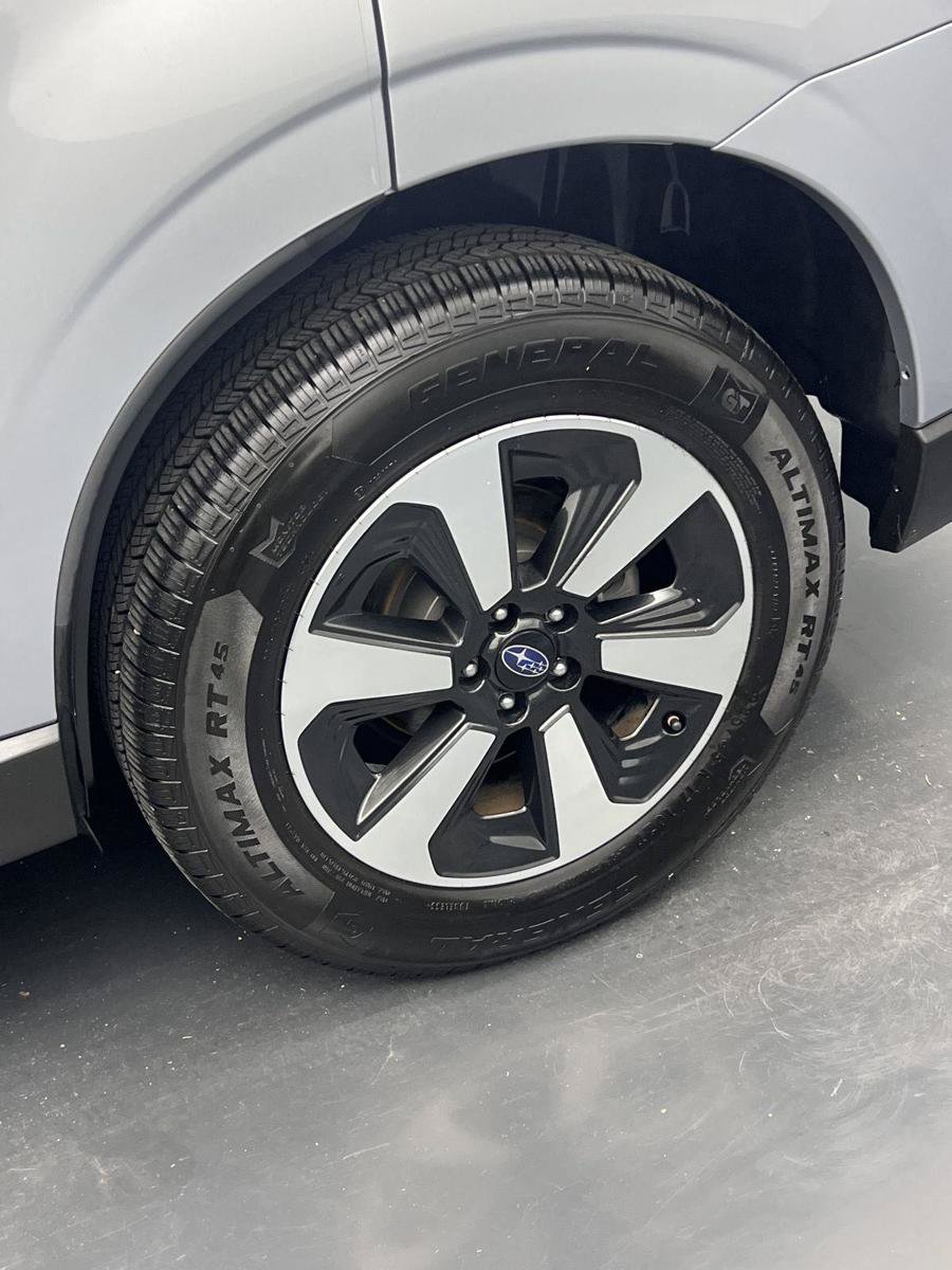 Used 2018 Subaru Forester 2.5i Premium AWD/4WD image 11